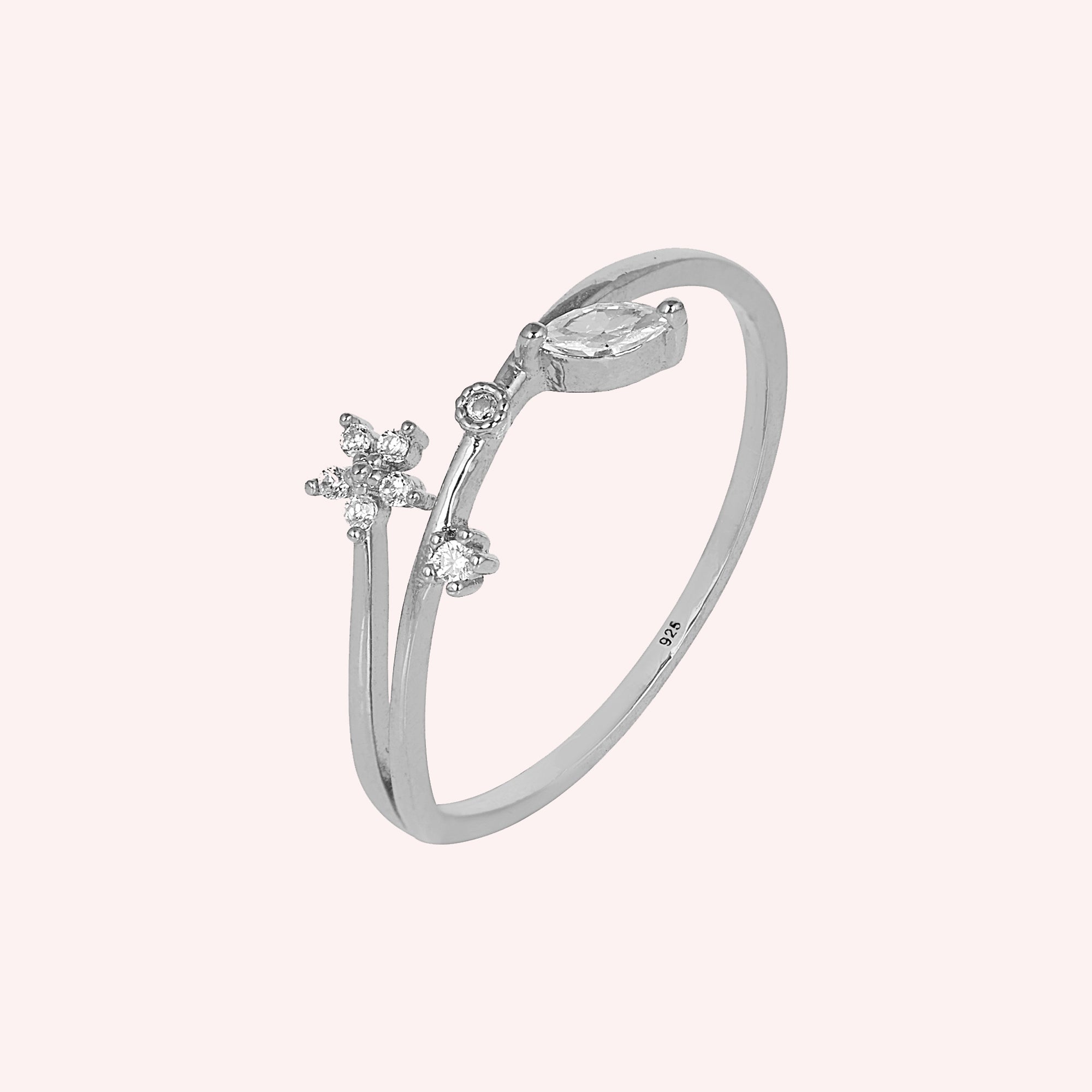 925 Sterling Silver Ring with CZ Stones