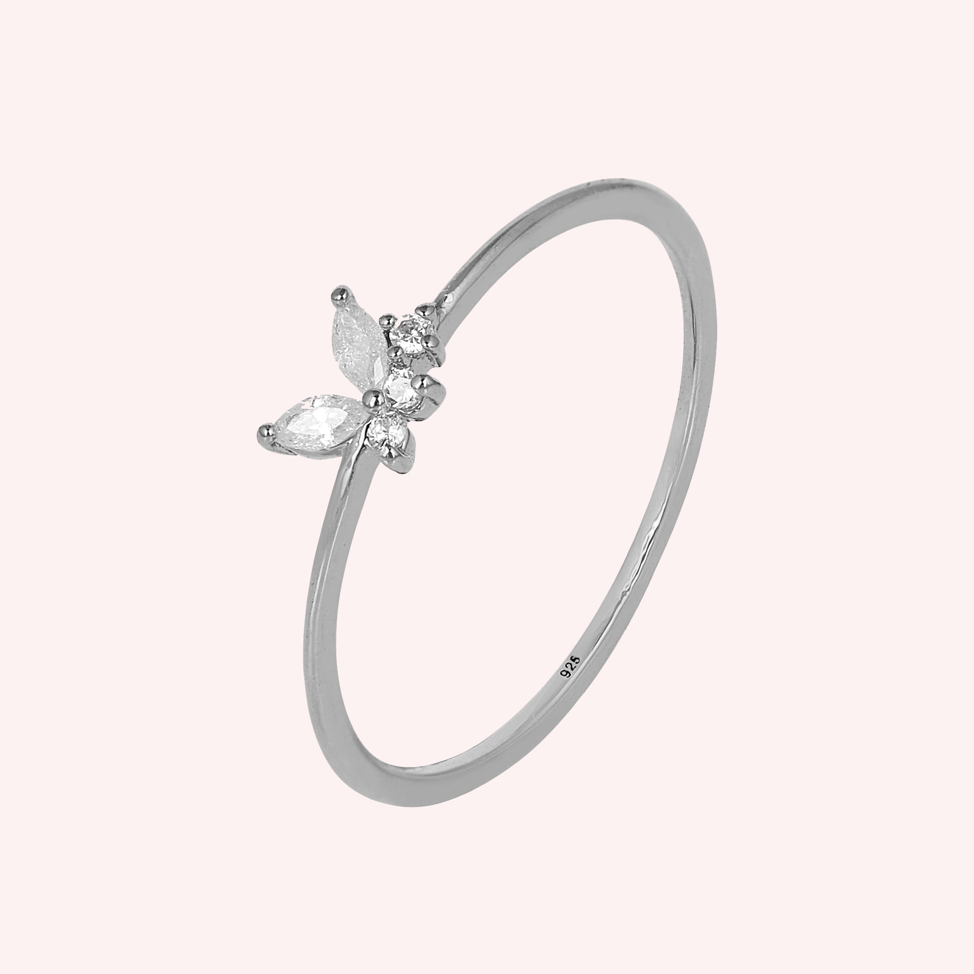 Elegant CZ Stone Ring in 925 Sterling Silver