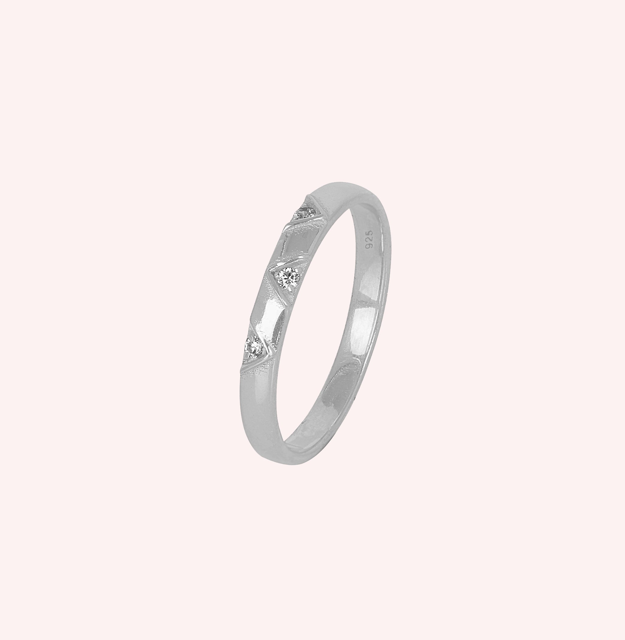 3 white stone ring 
