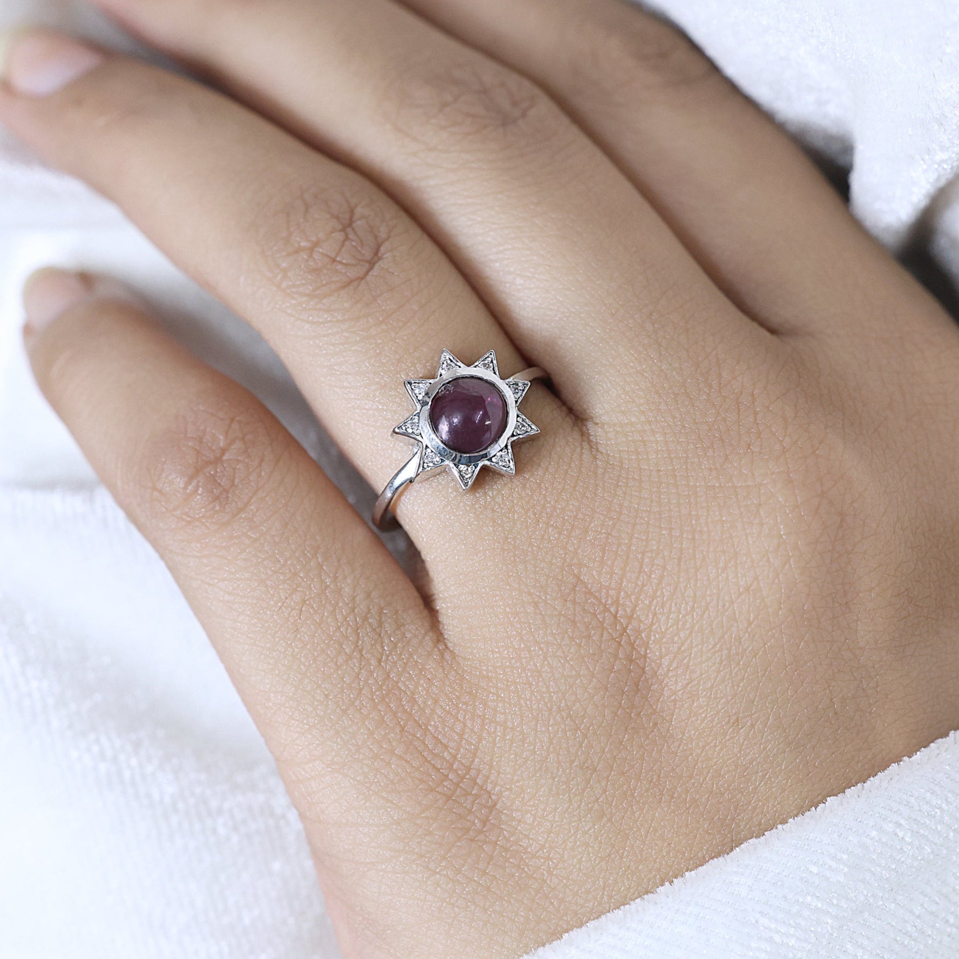 925 Sterling Silver Garnet Sun Design Ring