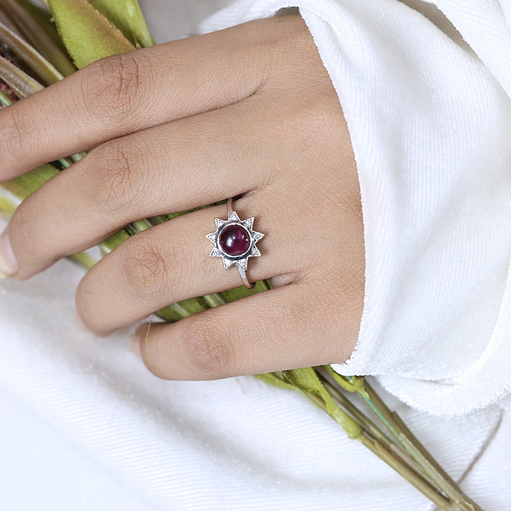 925 Sterling Silver Garnet Sun Design Ring