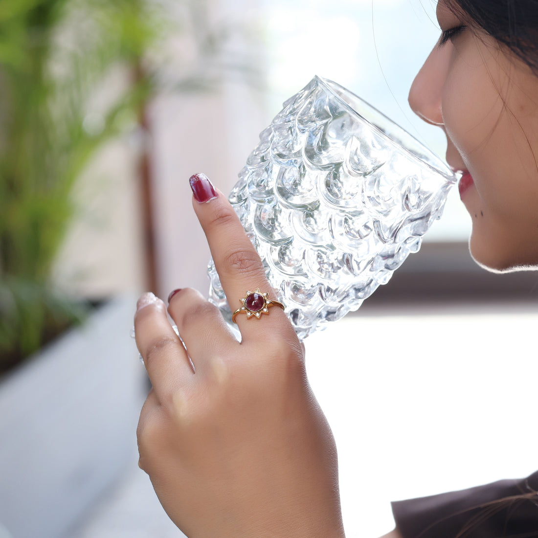 925 Sterling Silver Garnet Sun Design Ring