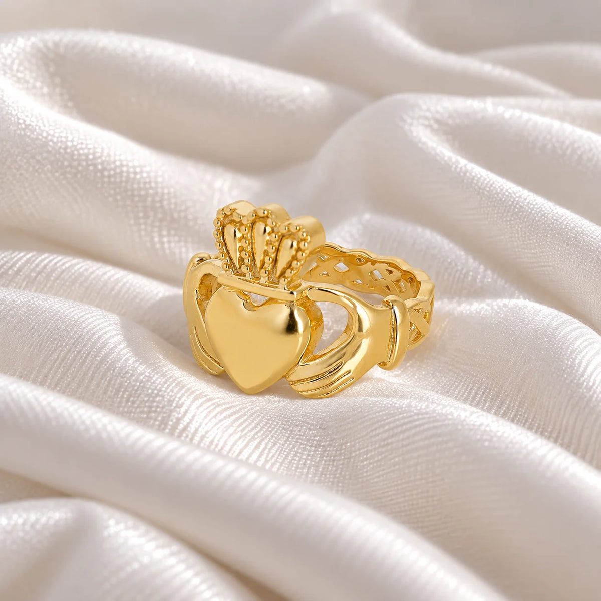 Claddagh Chunky Ring