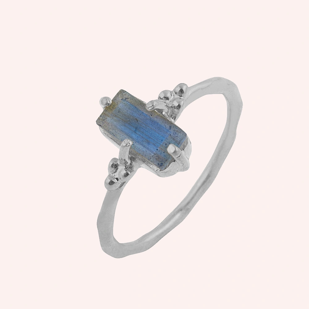 Labradorite Ring – Blue Reflection | Tejara