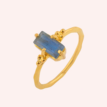 Labradorite Ring – Blue Reflection | Tejara